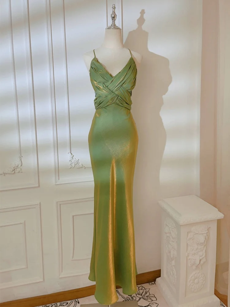 Robe semi-formelle vert sauge pour invité au mariage