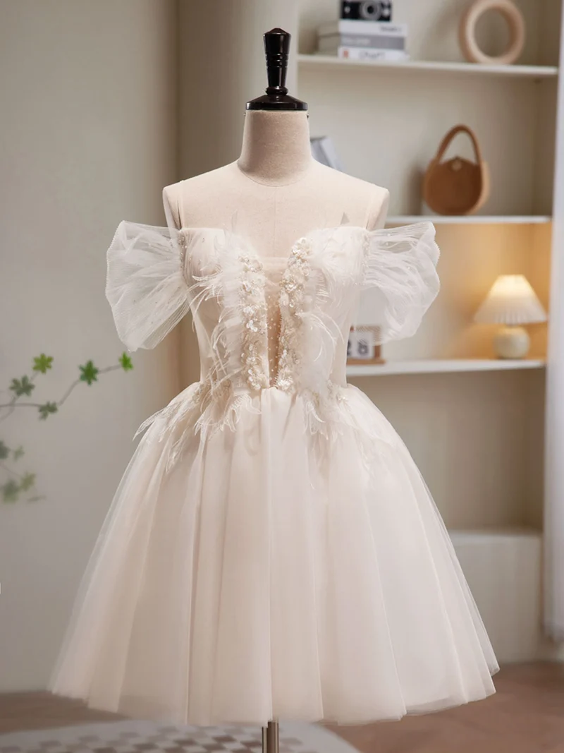 Adorable robe de soirée courte blanche, robe de remise de diplôme