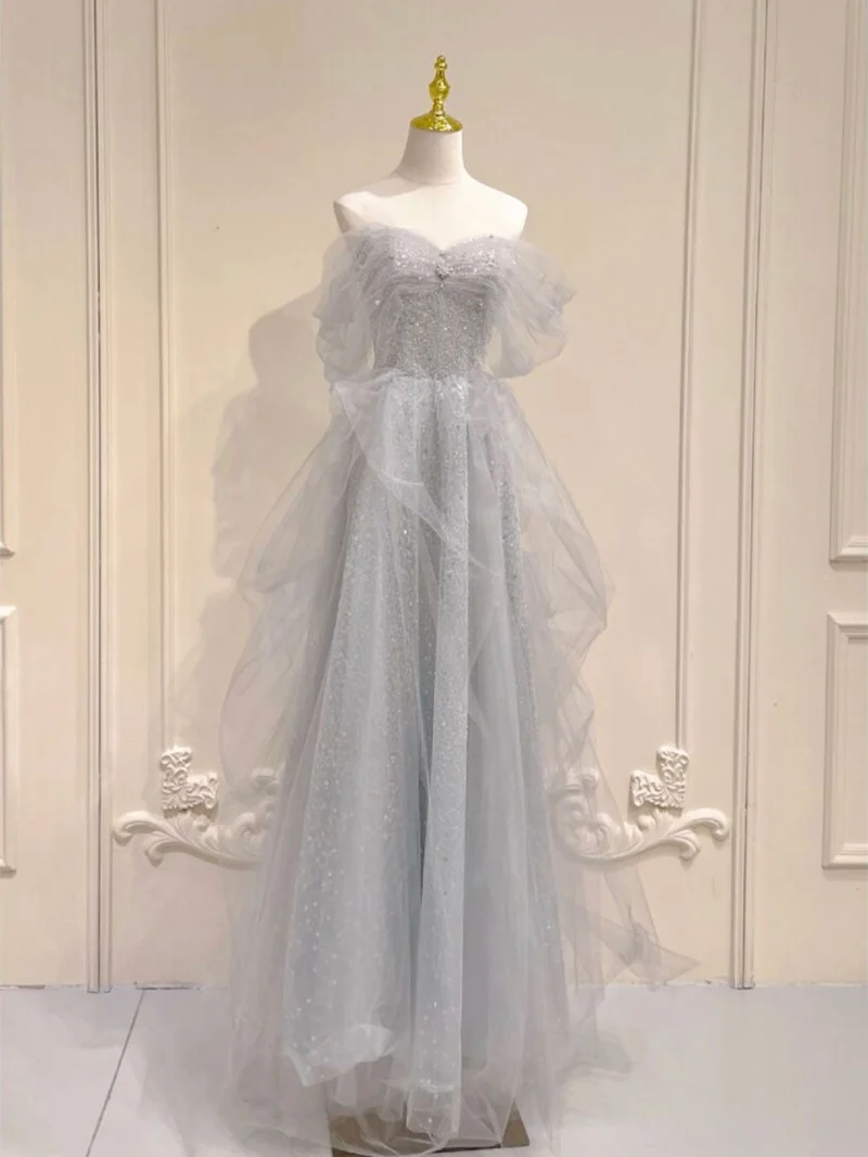 Robe de bal longue bohème sans bretelles gris clair fluide