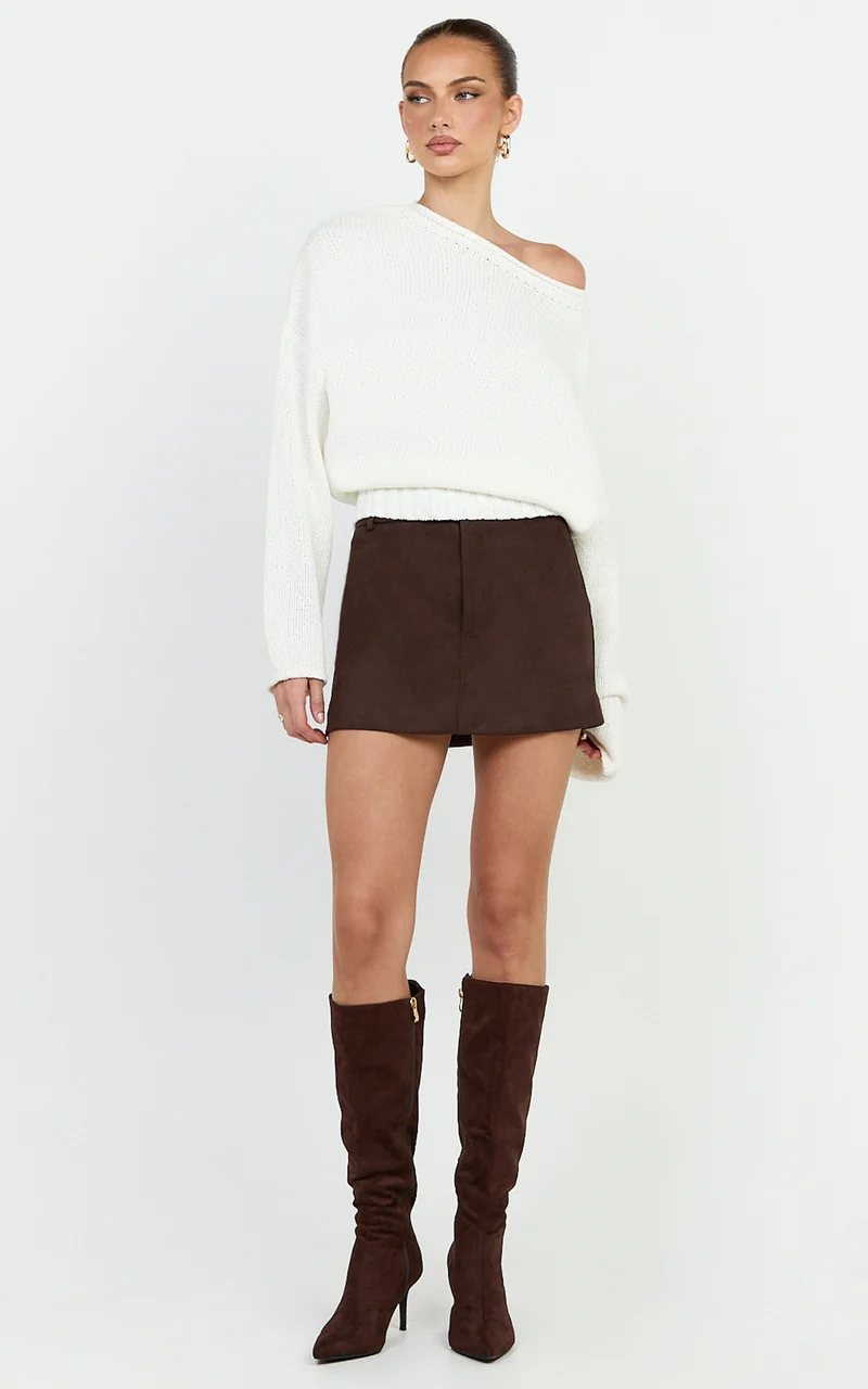 Nova Jumper - Tipped Shoulder Jumper in White