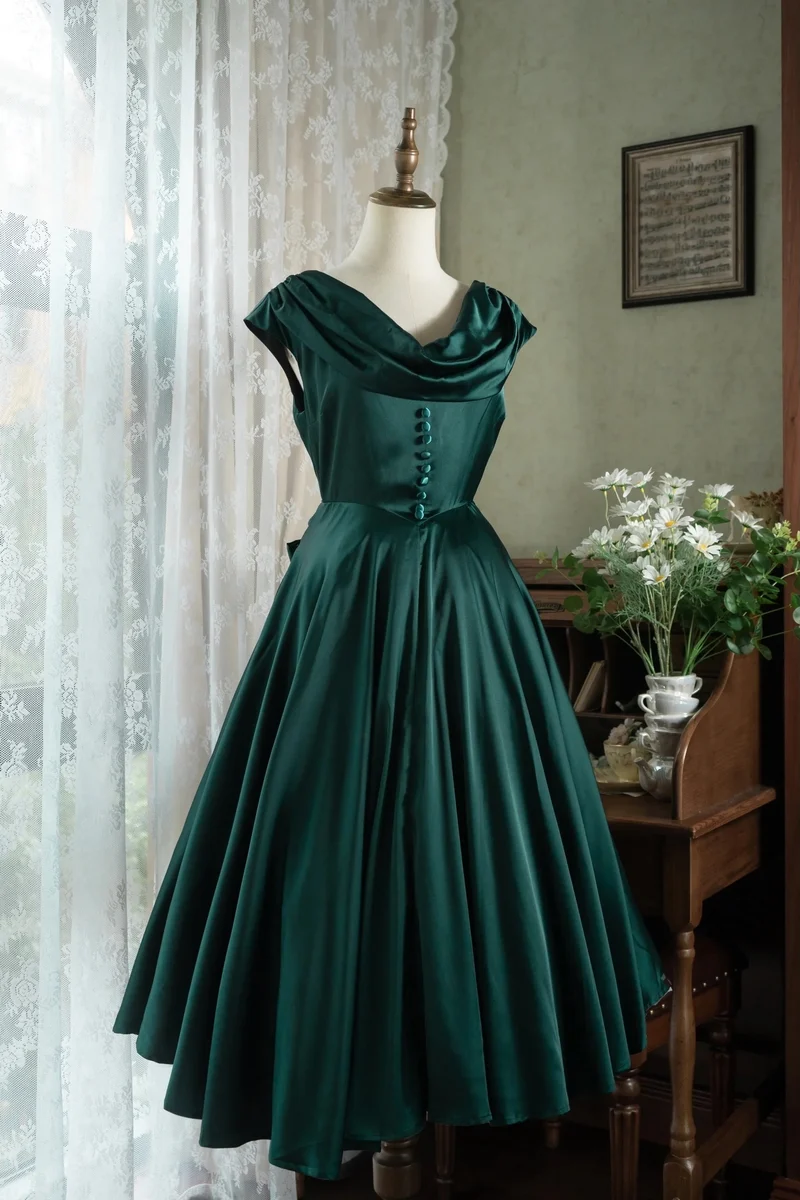 Robe vert émeraude vintage à col bénitier et dos ouvert des années 50