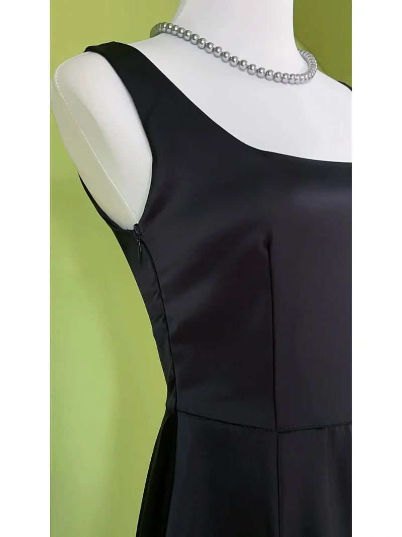 Audrey Hepburn Style Robe vintage noire des années 50 avec poches