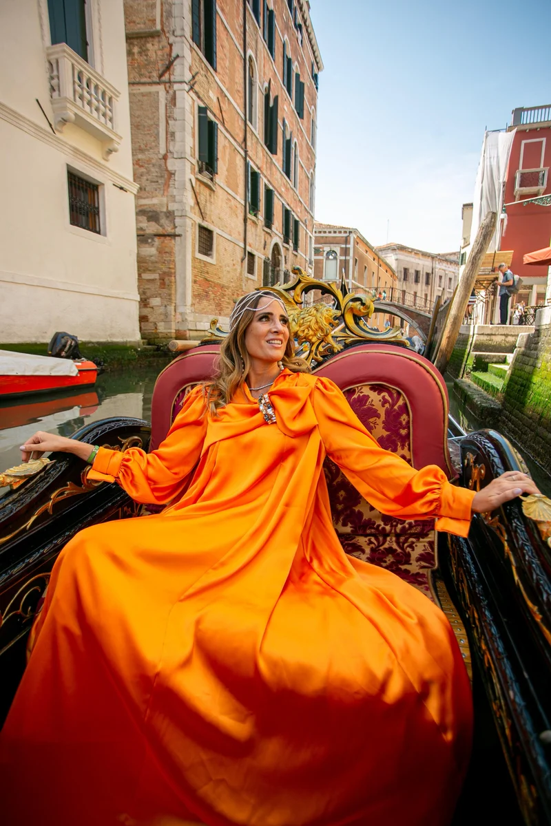 Robe Romane orange