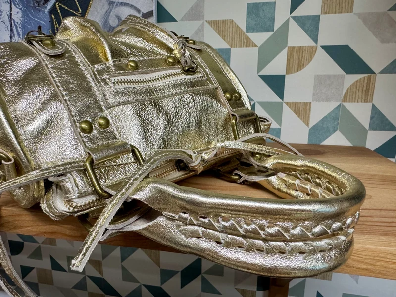 Sac en cuir brillant Luca doré