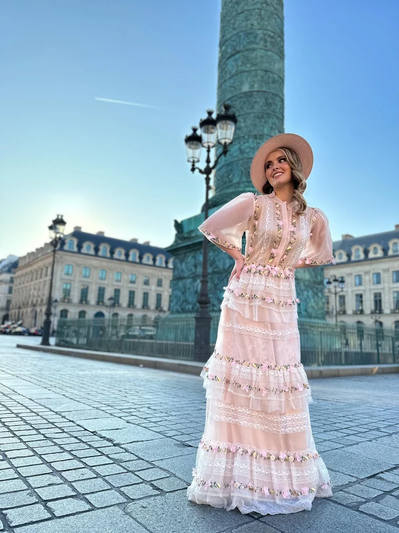 Robe Elisabeth à fleurs rose