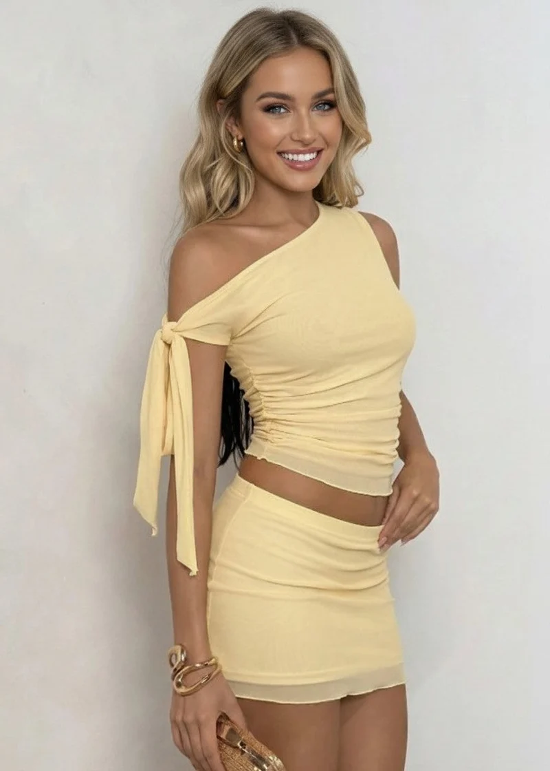 Ensemble bohème chic jaune jupe courte