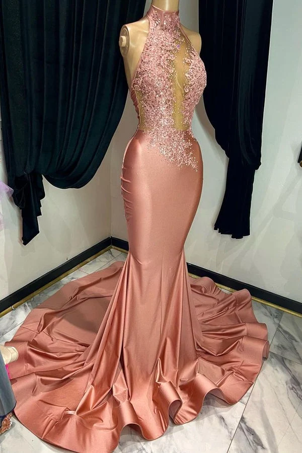 Robe de bal sirène rouge corail élégante avec licou sans manches et appliqués
