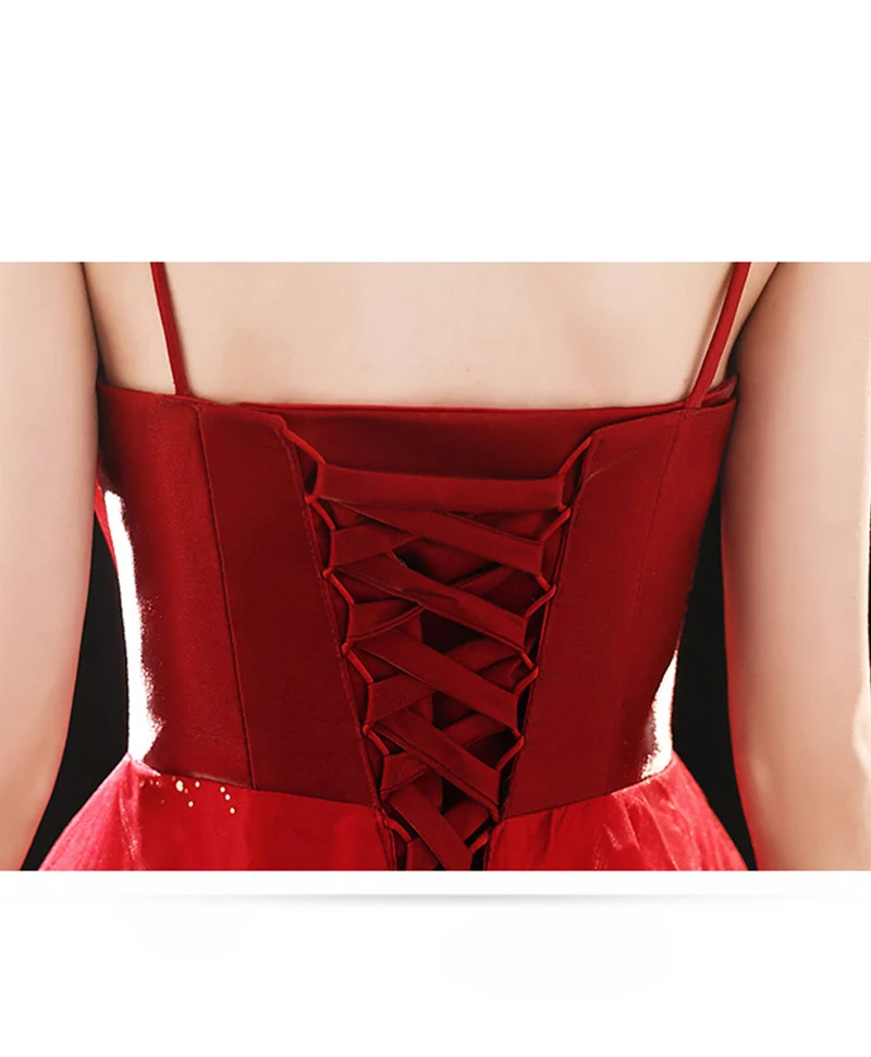 Robe de bal longue élégante en tulle bordeaux avec coupe trapèze