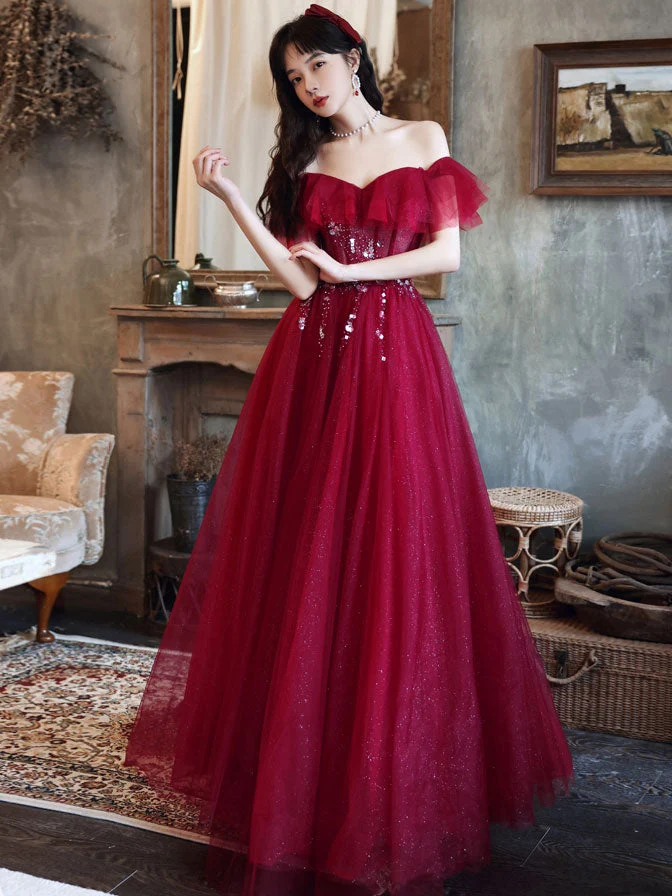 Superbe robe de soirée longue bordeaux élégante en tulle à paillettes et épaules dénudées