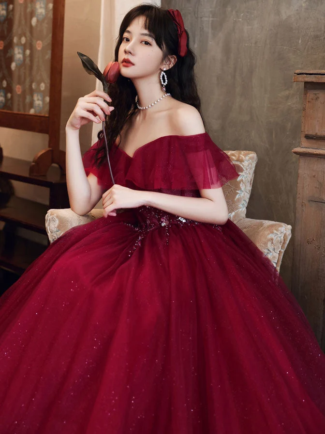 Superbe robe de soirée longue bordeaux élégante en tulle à paillettes et épaules dénudées