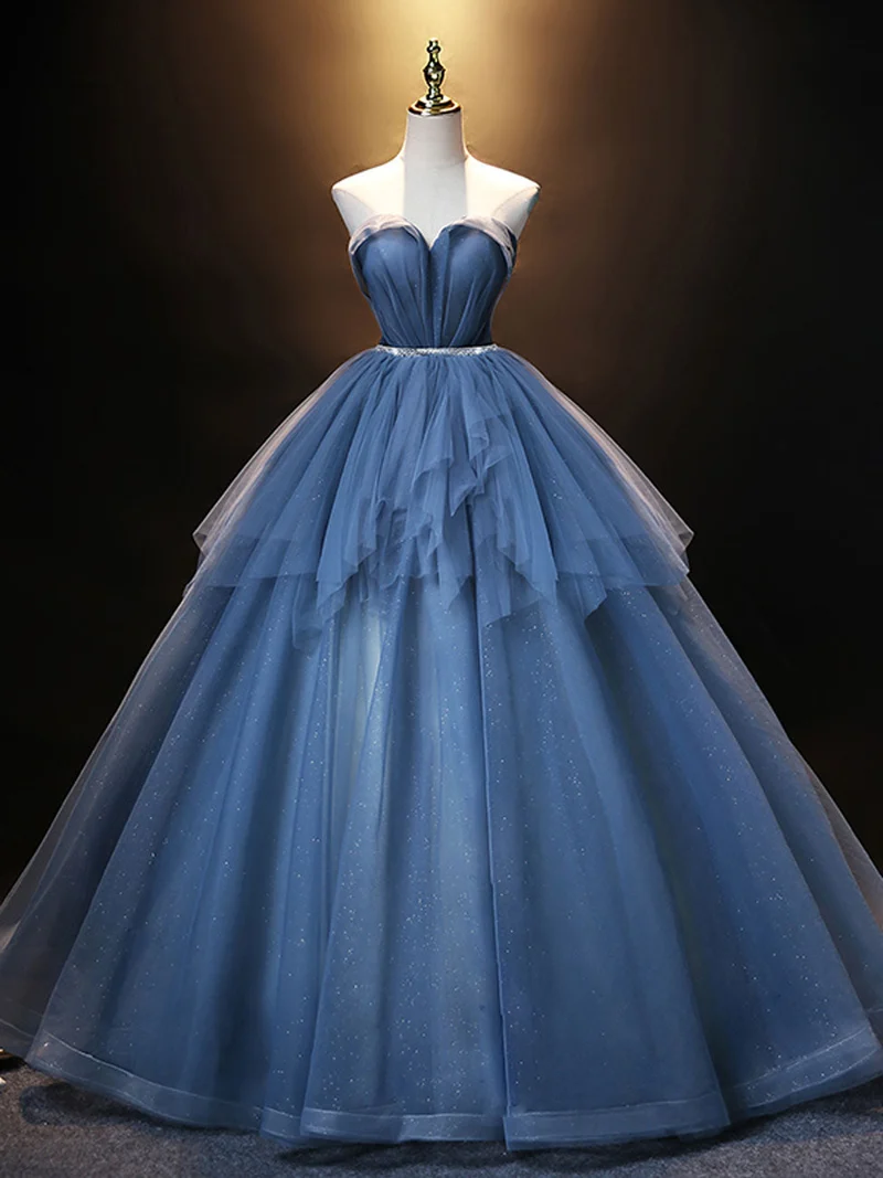 Robe de soirée longue en tulle bleu élégant avec décolleté en cœur et longueur au sol