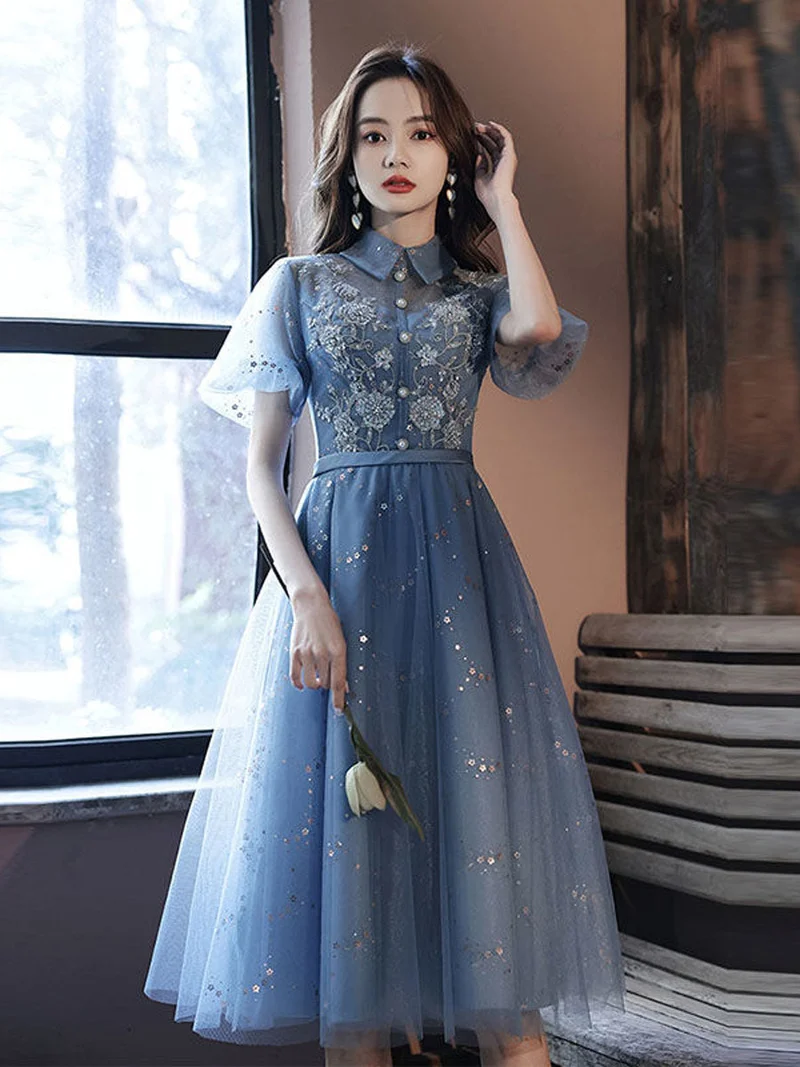 Robe de bal courte élégante en tulle bleu avec jupe bouffante