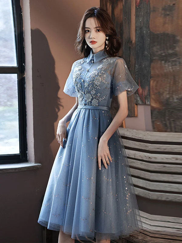 Robe de bal courte élégante en tulle bleu avec jupe bouffante