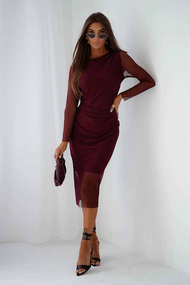 Robe de soirée moulante bordeaux manches longues
