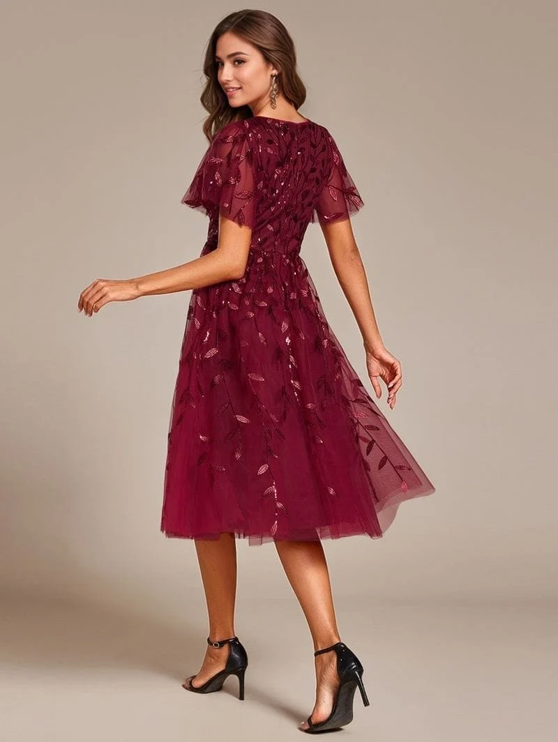 Robe de soirée bordeaux midi en tulle avec paillettes et broderies