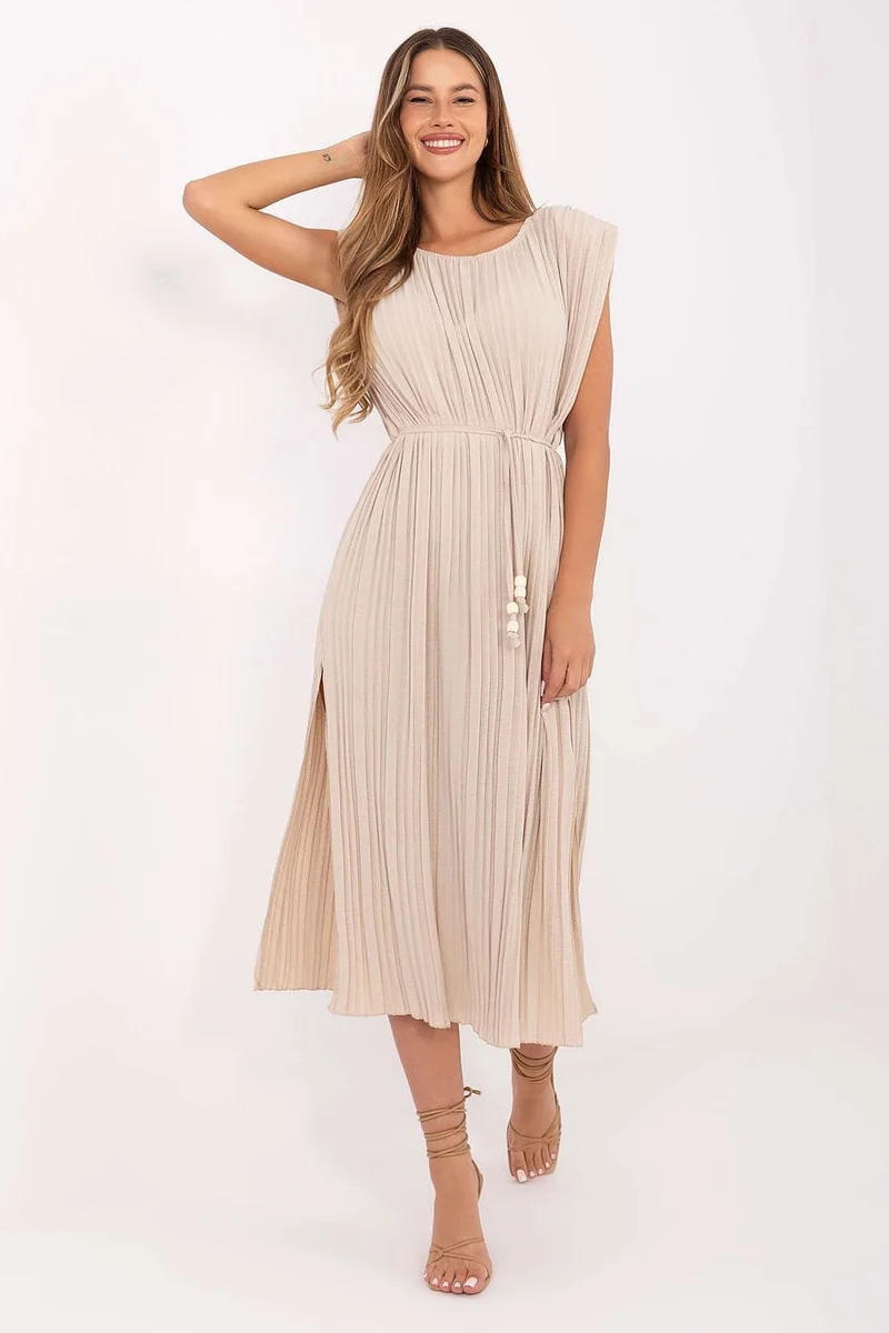 Robe été beige plissée sans manches