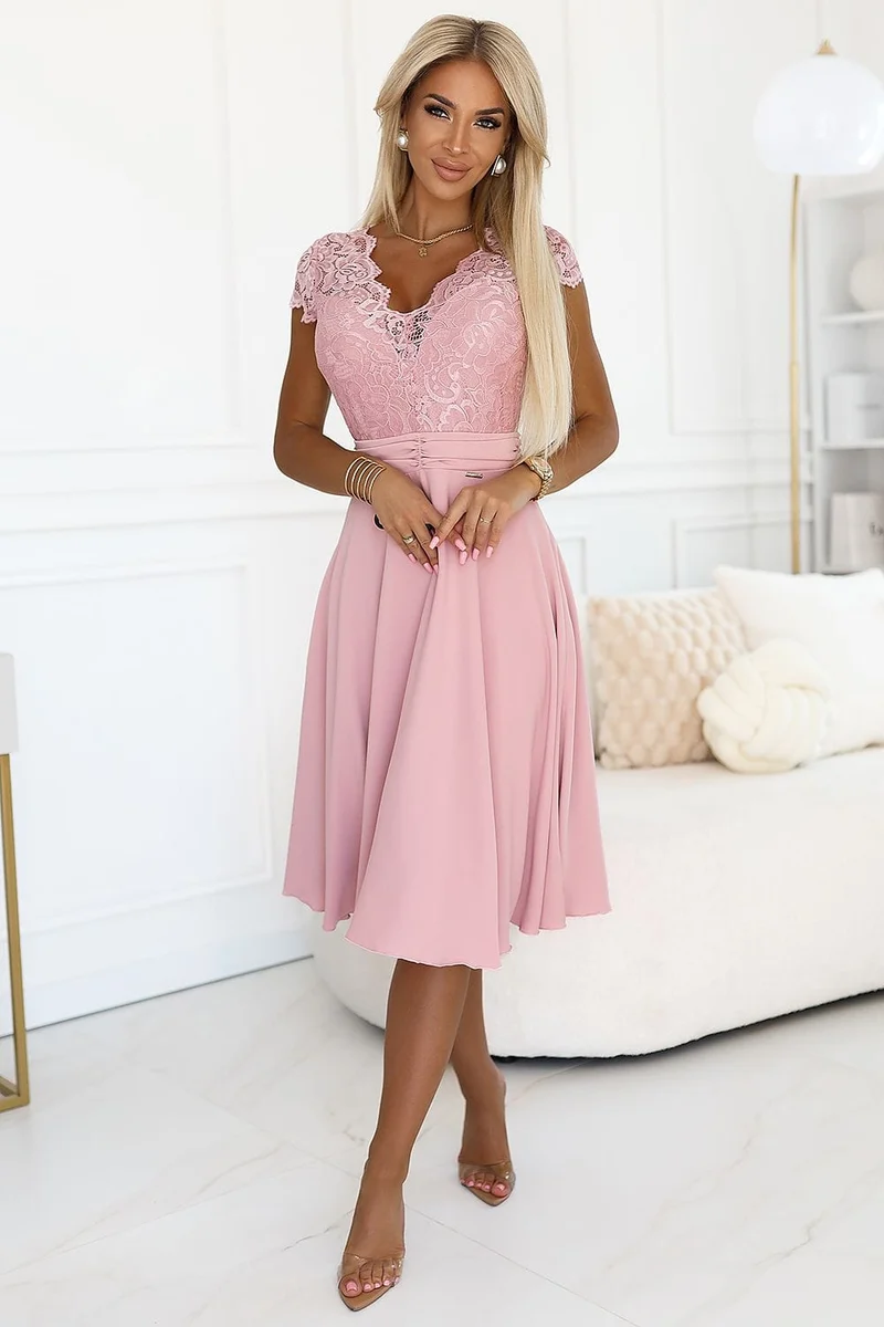 Robe de cocktail rose haut en dentelle manches courtes