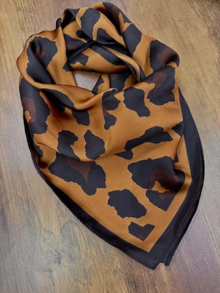 Foulard carré Pablo caramel