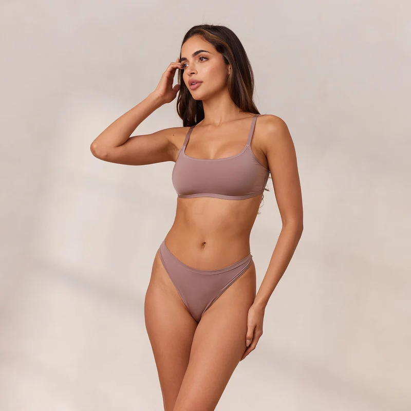 Barely There Brassière - Cassis