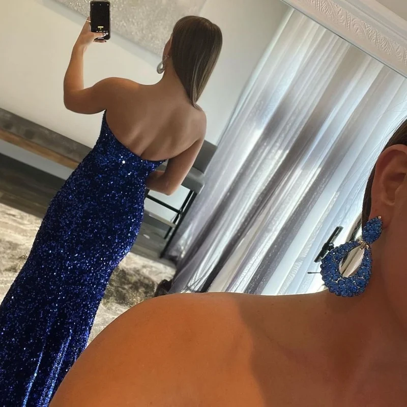 Robe de bal sirène élégante bleu roi sans bretelles à sequins et fente sur la cuisse