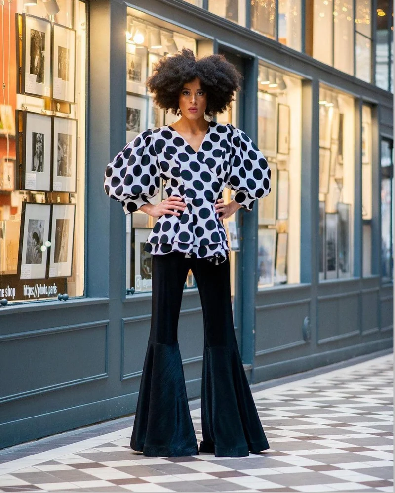 Pantalon noir évasé