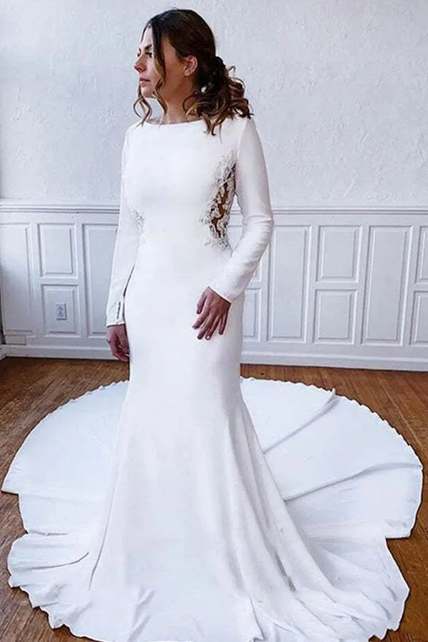 Robe de mariée fourreau à manches longues avec dos en dentelle illusion et appliques