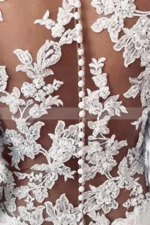 Robe de mariée fourreau à manches longues avec dos en dentelle illusion et appliques