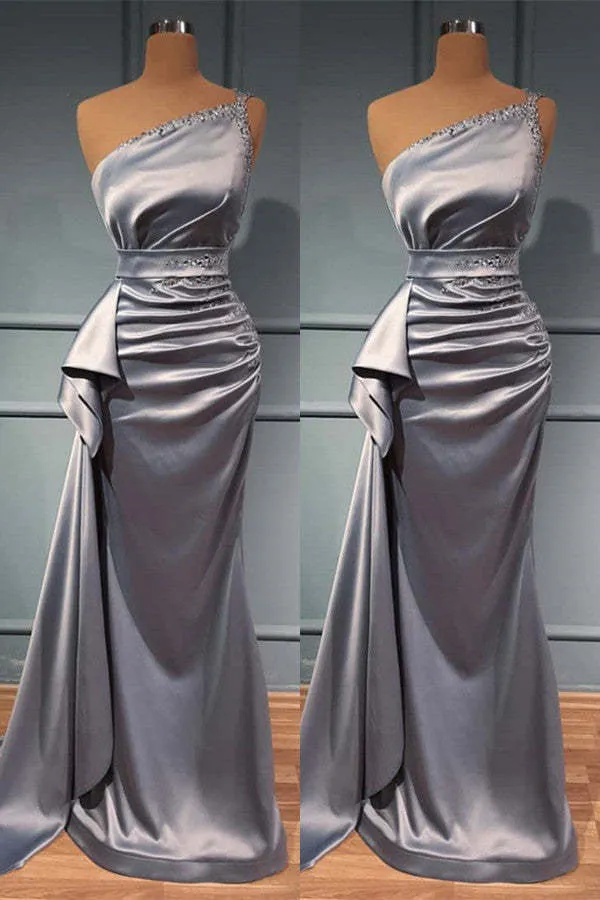Robe de bal élégante à une épaule : argent scintillant, détails perlés, ceinture à la taille, longueur au sol