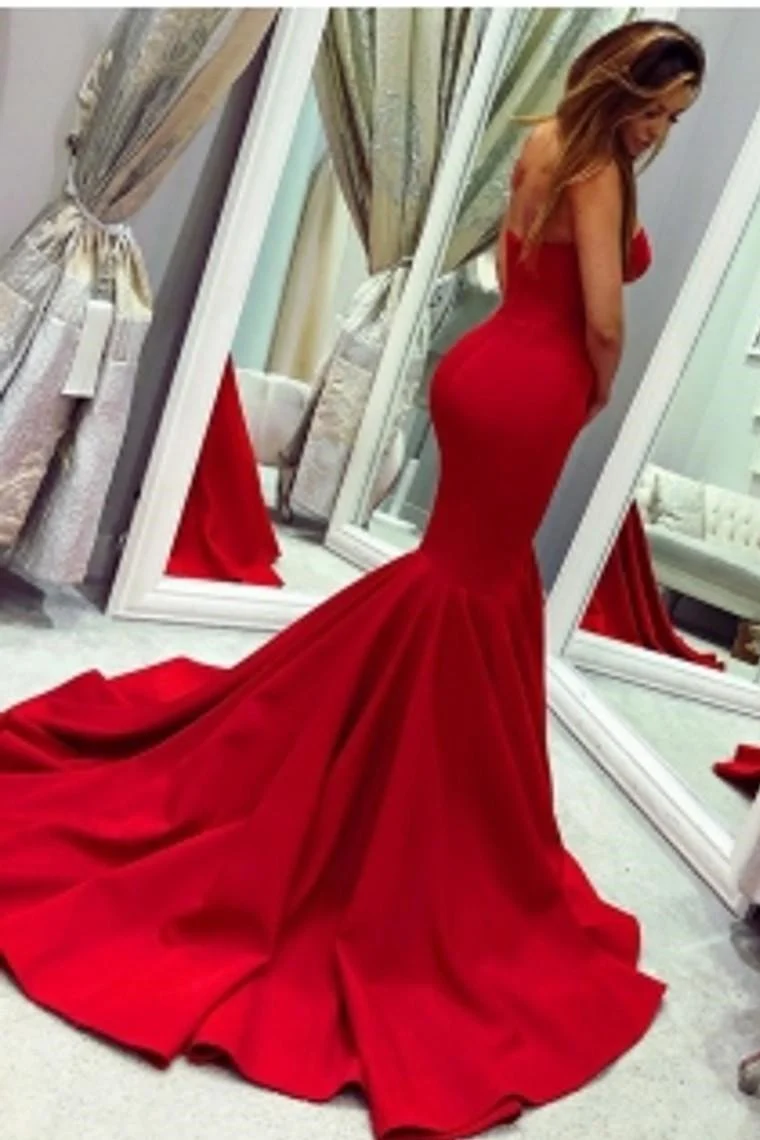 Superbe robe de soirée longue sirène rouge à décolleté en cœur pour des occasions élégantes
