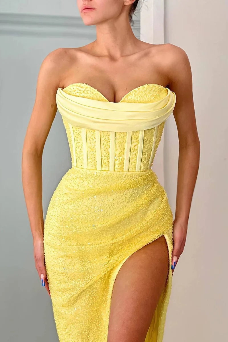 Superbe robe de bal sirène à décolleté en cœur et paillettes