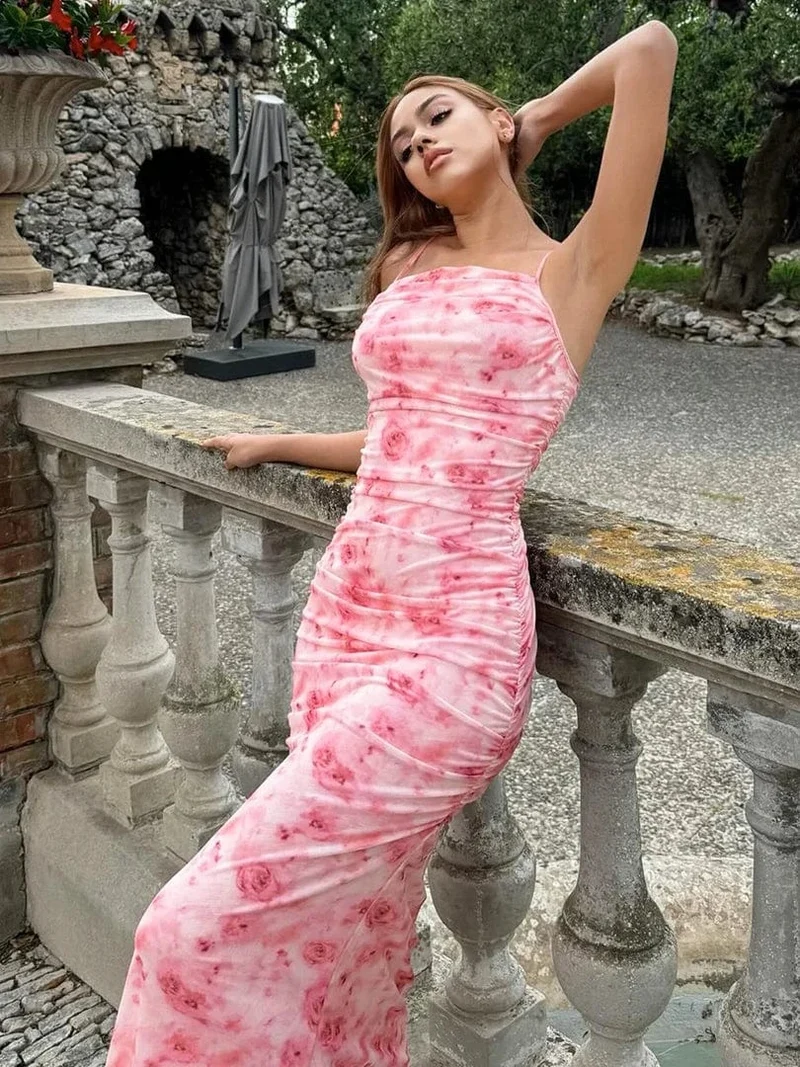 Robe fleurie drapée longue rose