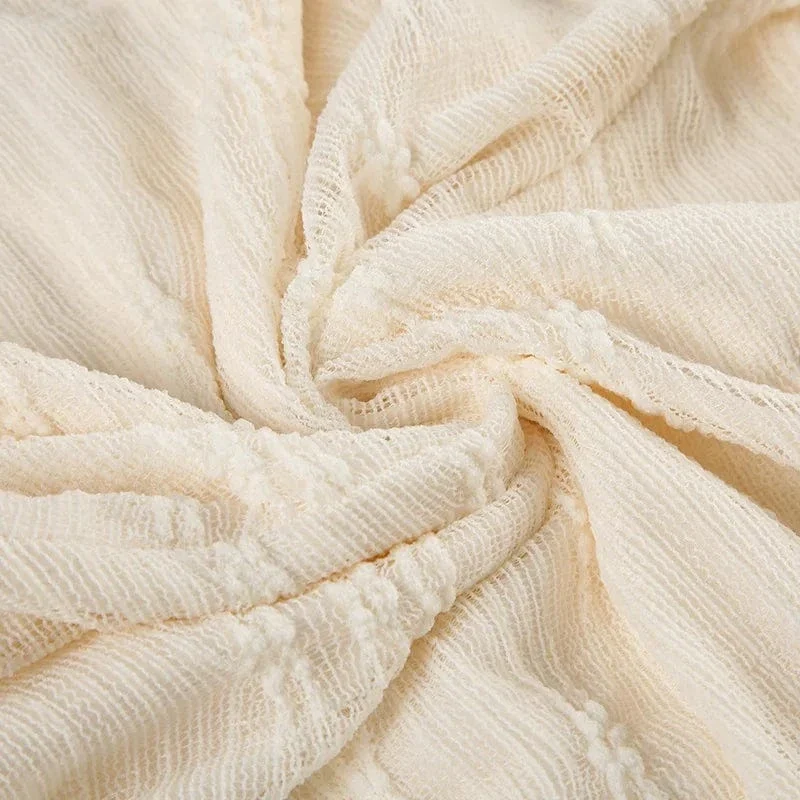 Robe de plage courte beige en dentelle