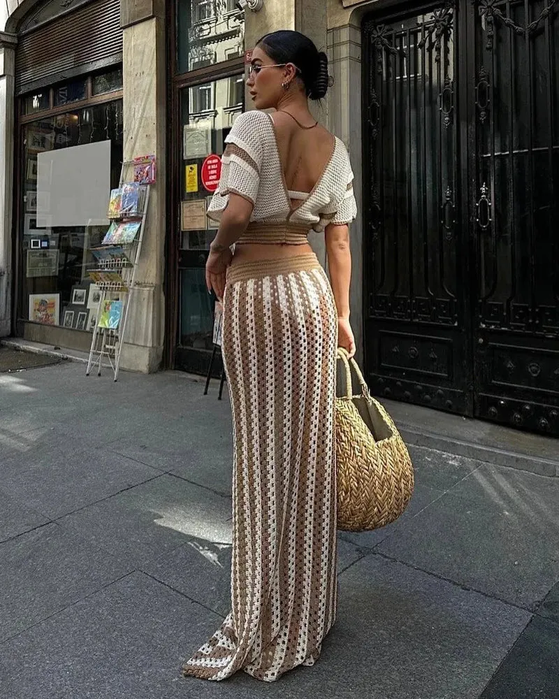 Ensemble été en maille rayée avec jupe longue ajourée et top court