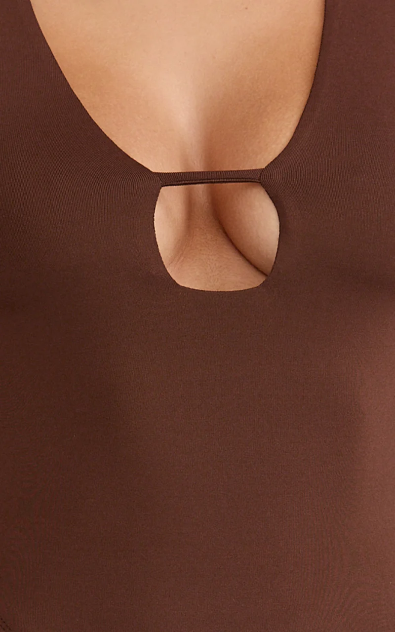 Ricki Bodysuit - Plunge Neck Long Sleeve Bodysuit in Chocolate