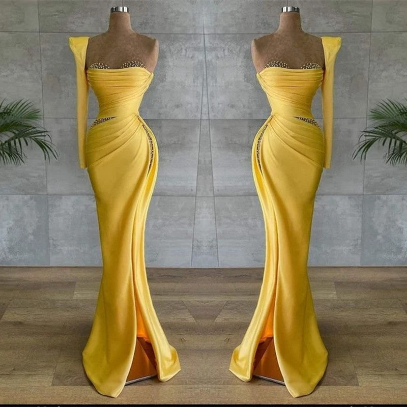 Superbe robe de bal asymétrique jaune avec ornements perlés et design unique à une épaule