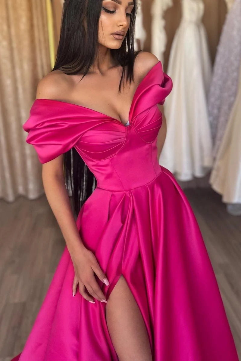 Superbe robe de bal fuchsia trapèze avec fente haute et épaules dénudées