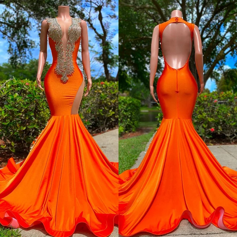 Robe de bal sirène orange vif sans manches à col en V avec appliqués élégants et traîne