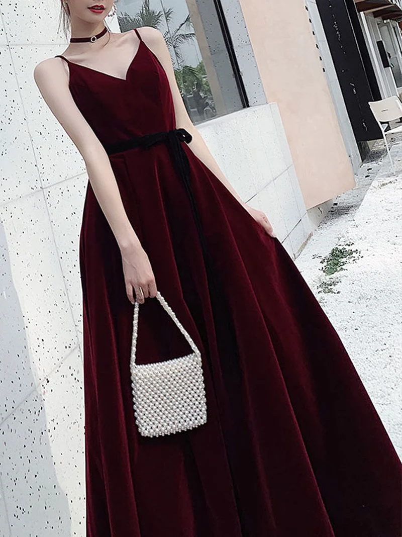 Robe de bal élégante en velours bordeaux, col en V, longueur au sol, pour les remises de diplômes et les soirées