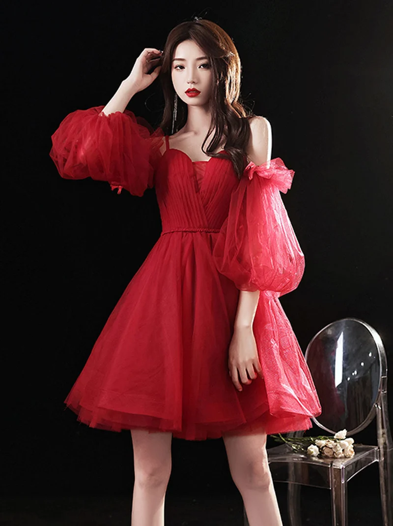 Robe de bal courte en tulle rouge élégante à col en cœur pour le retour à la maison