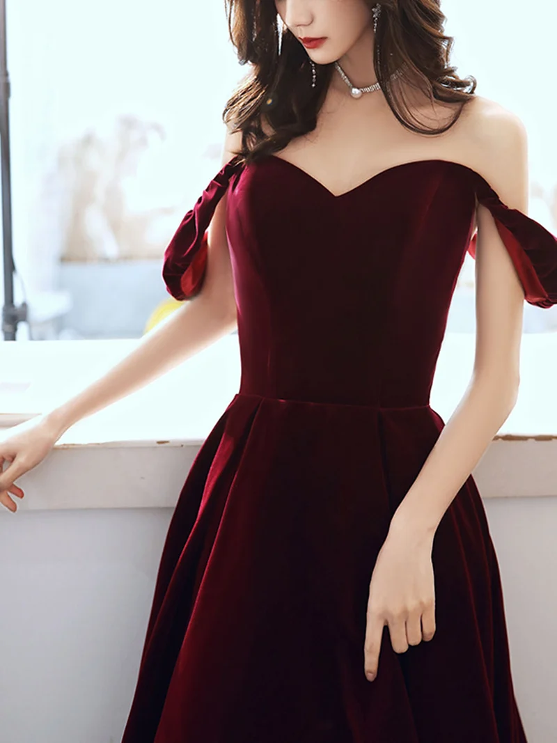 Robe de soirée élégante en velours bordeaux, longueur thé, coupe trapèze