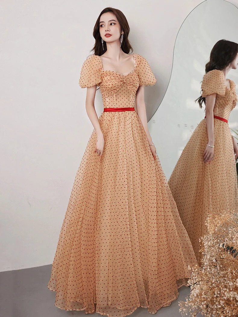 Robe de bal élégante en tulle champagne, coupe trapèze, décolleté en cœur, pour soirées