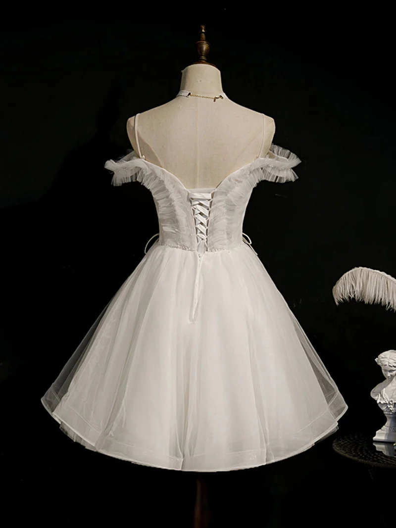 Robe de bal courte blanche élégante à épaules dénudées et tulle bouffant