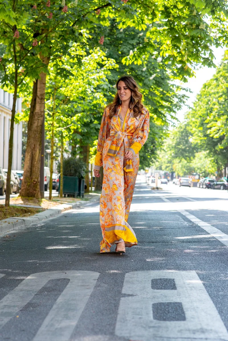 Robe longue en soie orange imprimée