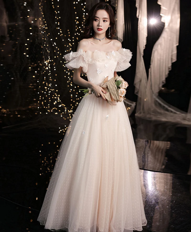 Robe de bal longue élégante en tulle champagne et dentelle à épaules dénudées