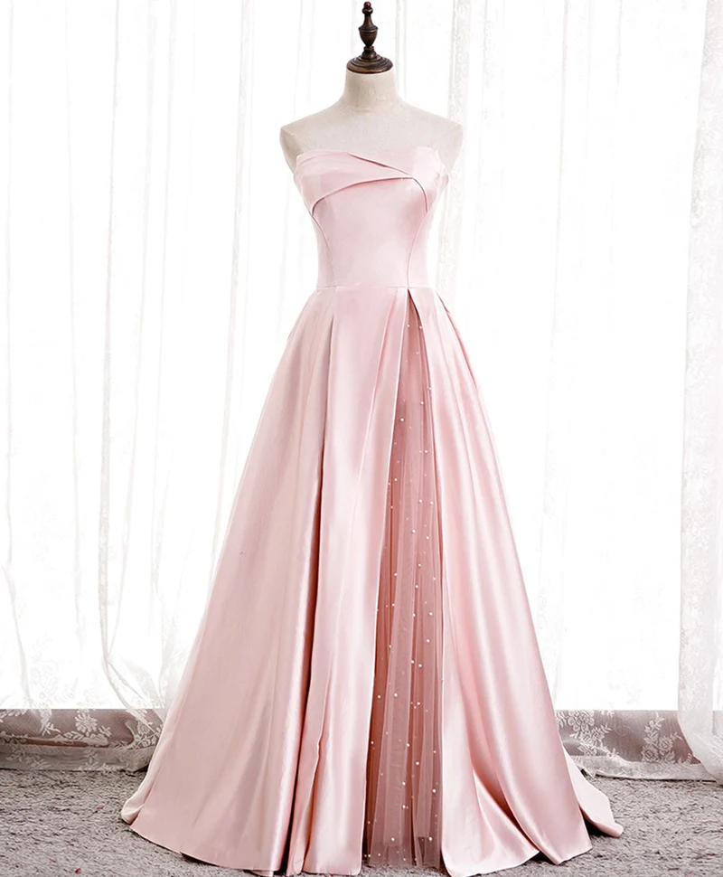 Robe de bal longue en satin rose élégante