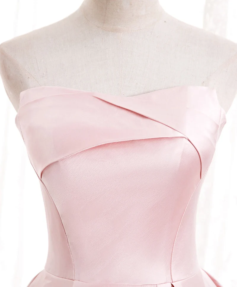 Robe de bal longue en satin rose élégante