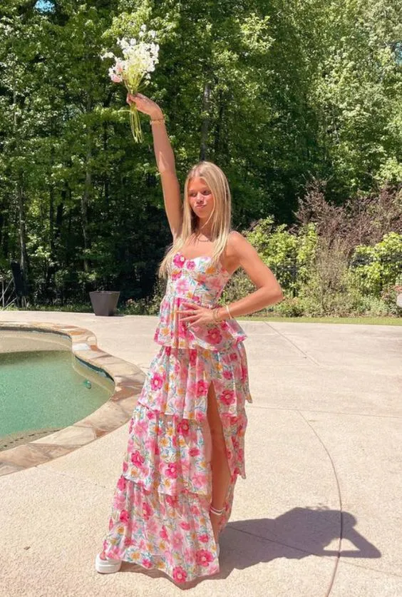 Superbes tenues de bal à fleurs longues et tendance