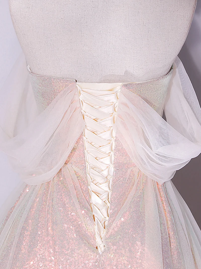 Robe de bal trapèze rose en tulle à épaules dénudées