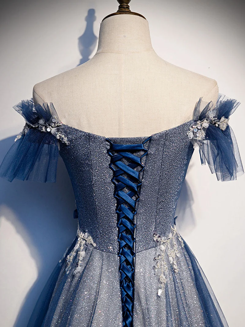 Robe de bal longue en tulle et dentelle bleu pailleté