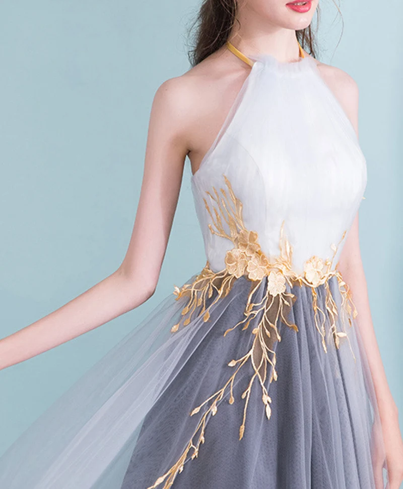 Superbe robe de soirée en tulle à col licou et dégradé gris
